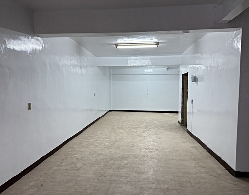 稀有出租正路邊店面1樓＋地下室 - Image 9