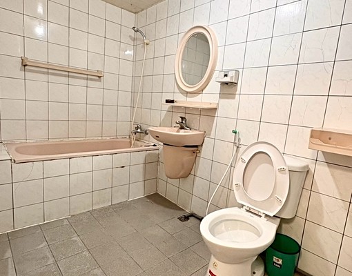 🎁星鴻社宅🎁東區成大商圈電梯華廈整層兩套三雅 - Image 7