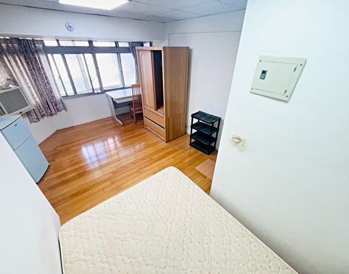 捷運港墘／超值租案。雙面採光。機能優良 - Image 1
