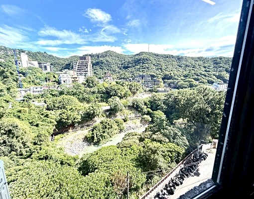 新北投🚝變頻冷暖🌟台水電🌟超大吧台view超好🎉 - Image 1