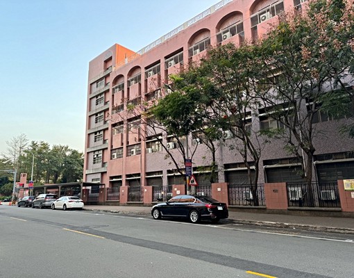 光明國小家樂福商圈精緻小套房租金含管 - Image 1