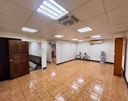 📣藝文特區G11【公寓二樓】室內30坪 - Image 2