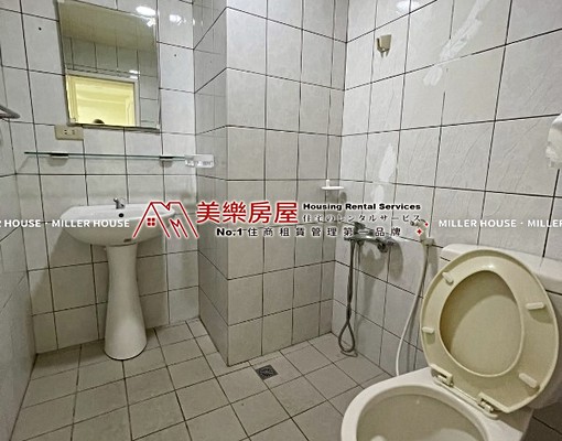 美樂*近松山站*電梯平面兩房*空間大*雙衛浴有陽台*可住可辦 - Image 12