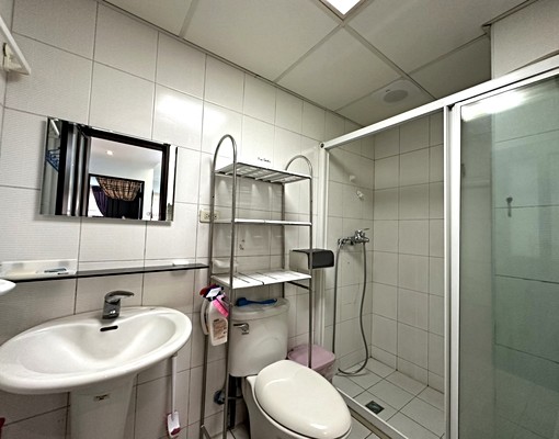 可租補免仲介費🔥中山路全配採光兩房車🔥五泰小周 - 591租屋網 - Image 9