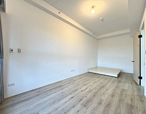 青埔🉑租補~大兩房~傢俱可談~採光佳~全室木地板 - Image 8