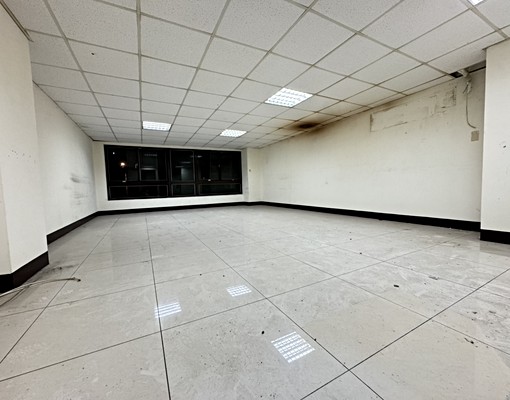 獨家龜山萬壽路二段1樓+樓中樓適合百業金店面住 - Image 3