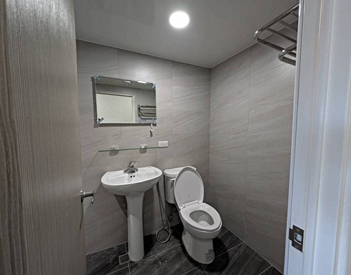 三租補💎散步勤美誠品💎電梯機上全新大3房💎台水電 - Image 6