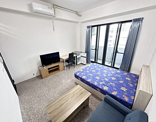 🔥西區大套房/獨洗曬/可租補/含機車位/含水、網路🔥 - Image 1