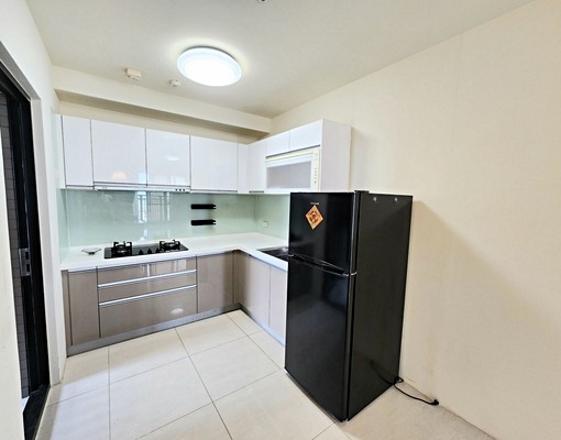 誠可議『君大院』美3房+平面車位附簡易傢俱(可租補含管) - Image 12