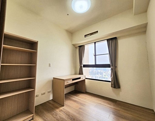 大里新市政『君大院』美3房+平面車位附簡易傢俱(可租補含管) - Image 9