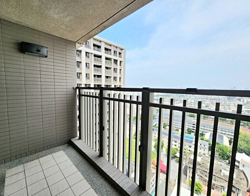 大里新市政『君大院』美3房+平面車位附簡易傢俱（可租補含管) - Image 6