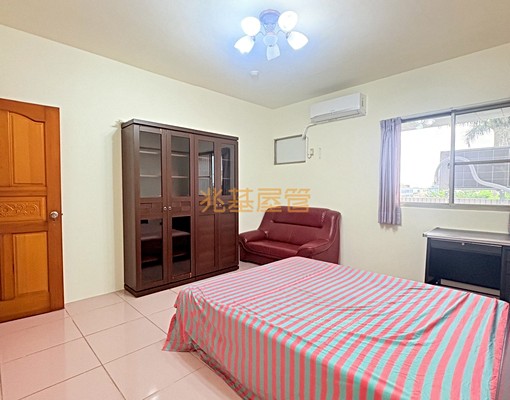 兆基🏡立仁大廈4房出租 - Image 3