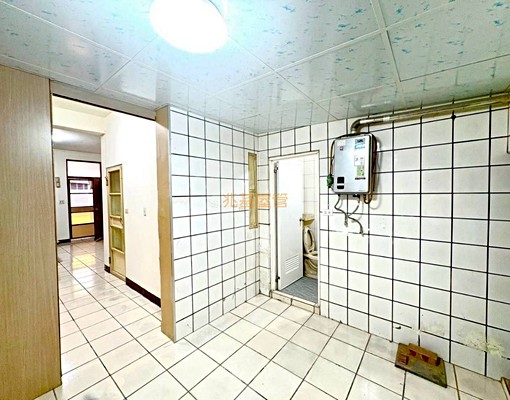 兆基社會住宅🏡可貓咪寵，仁和路4房整新透天，衛浴全新翻修 - Image 7