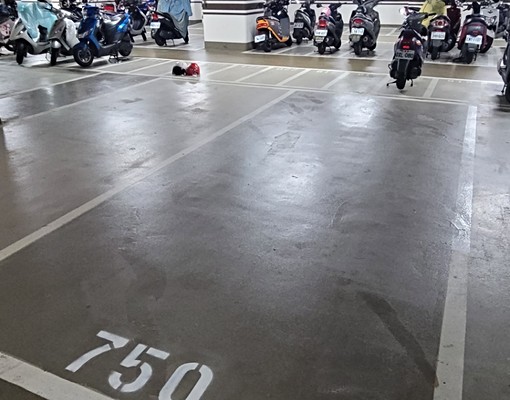 超級城市汽車停車位出租每月3500元 - Image 3