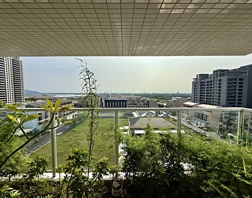 (租)可租補★面海景高雄大學★全新未住★2房家具齊全+平車★ - Image 2