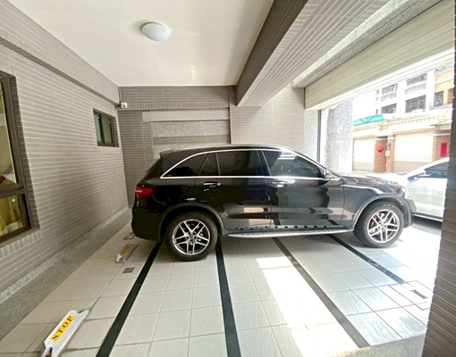 鳳山質感漂亮霸氣電梯車墅 - Image 2