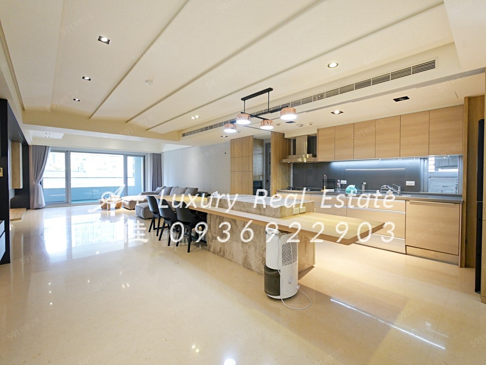 信義亞緻101景大陽台奢華裝採光佳近捷運象山信義計畫區豪宅 - Image 1
