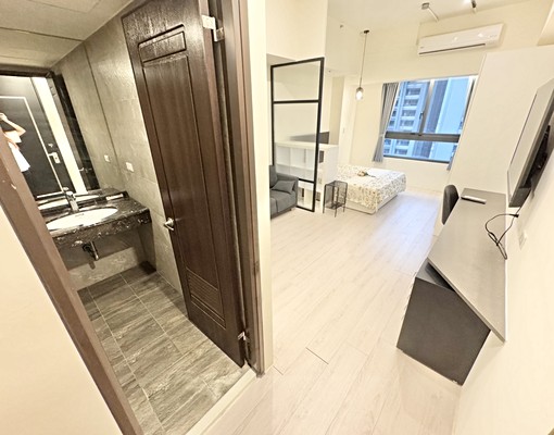 陪你看星星💖可租補台水電大面窗採光💖平面車位可租 - Image 1