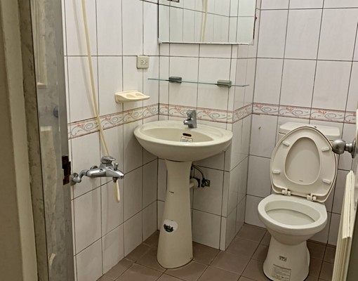 超便宜獨立陽台洗衣機僅剩一間!金山街竹科園區明亮通風存錢好房 - Image 5