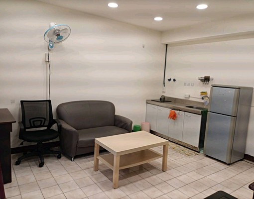 捷運五分鐘安靜社區豪華兩房一廳附家具可租補 - Image 3