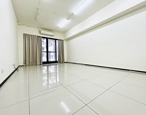 耕讀園近麥當勞大四房~大客廳~要租要快~大家房屋楊亭雲 - Image 1