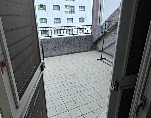 美崙生活環境佳優質大陽台套房 - Image 6