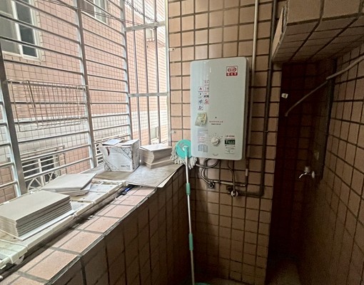 D社宅✅秒租大三房✅全室整新✅前後雙陽台✅24小時警衛✅ - Image 1