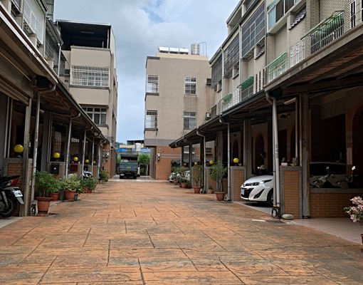 安東社宅/近學區高機能富春路透天 - Image 1