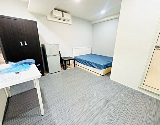 近環球購物中心/採光極佳/獨立曬衣/小資首選/包水、第四台 - Image 1