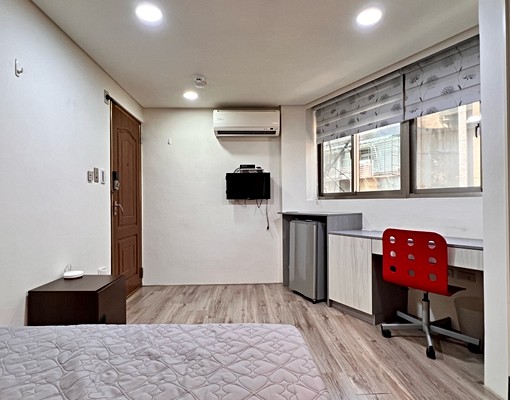 新莊站8分鐘🤩、全新!超質感大收納系統櫃套房! - Image 3