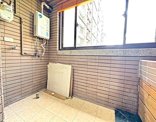 三峽北大~層峰~家具家電全~三房車位 - Image 14