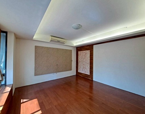 「竹南延平路」臨路店面優質透天 - Image 8
