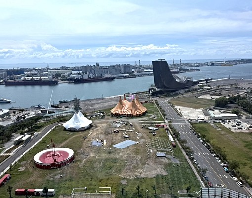 85大樓~無敵海景大套房\正面高雄港 - Image 4