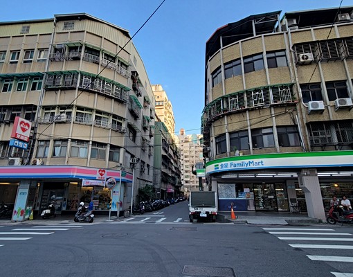 河岸景觀三房車~有露臺~可入籍~可申請租補~含管理費含車位 - Image 15