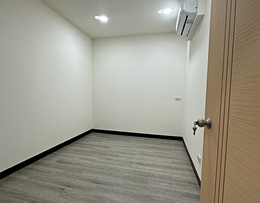 集美街商圈旁2樓近台北火車站西門町全室翻新裝璜 - Image 8