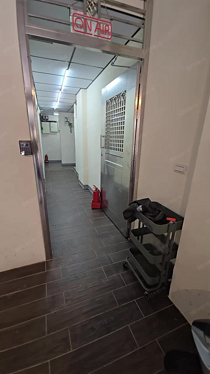 高雄師範大學四維行政中心文化中心信義國小辦公室 - Image 1