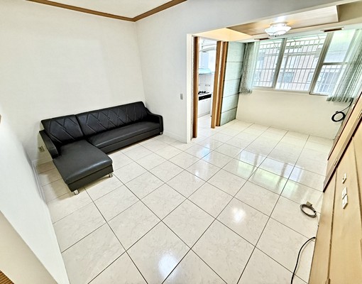 近美術館✔️大三房傢俱全配✔️可租補✔️冷氣四台全新 - Image 1