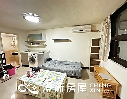 近巨城/一房一廳樓中樓/有電梯/台水台電/垃圾集中/警衛管理 - Image 2
