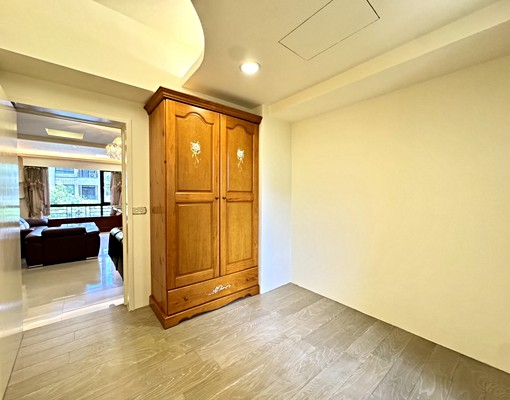 層峰超優出租三房/附平車/家樂福商圈旁 - Image 7