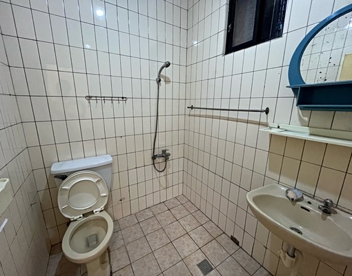 整棟住家|靜巷|門口可停車|交通方便|屋主直租隨時入住 - Image 6