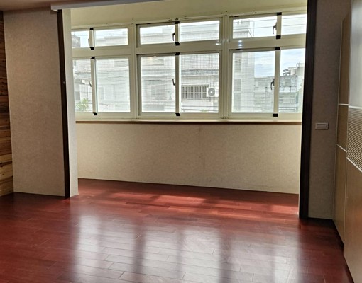 近黃昏市場,面寬大別墅 - Image 7