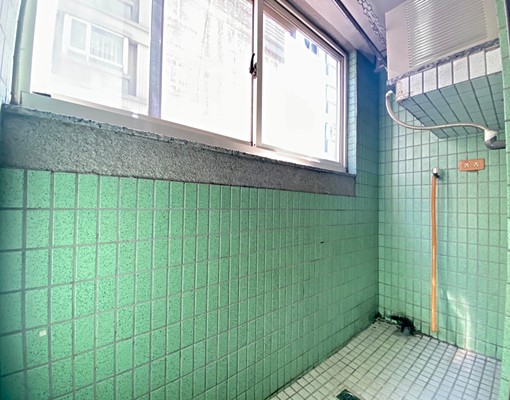 逢甲商圈旁/陽台可獨洗/河岸採光美套房/鬧中取靜/樓下超商 - Image 9