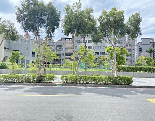 溫馨大套房車,捷運.公園.學校.宏匯廣場就在家附近 - Image 15