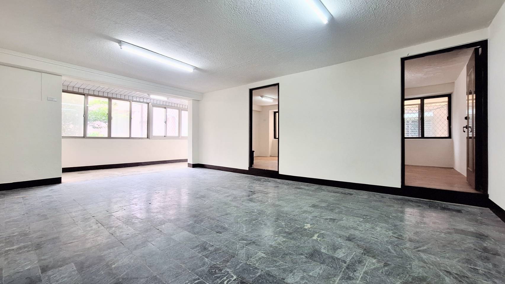 天母國小√低總價★有管理採光寬敞華廈