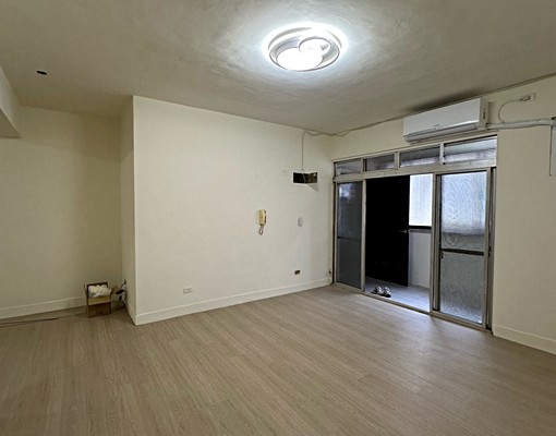 土城延峯街🌟全新粉刷3房都有對外窗格局方正，免仲介費 - Image 1