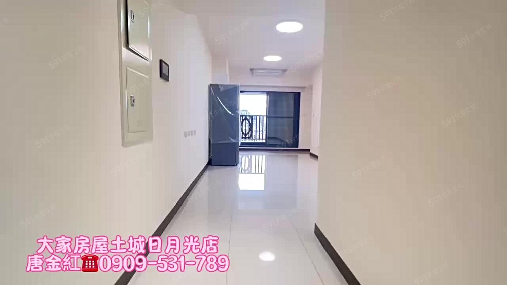 世界花園全新3房車~含車位含管~可租補 - Image 1