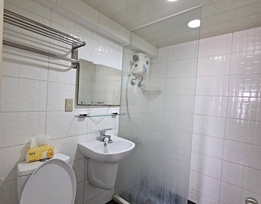 ✅可租補✅免收費🏠鹽埕埔捷運走路6分鐘｜明亮大套房 - Image 4