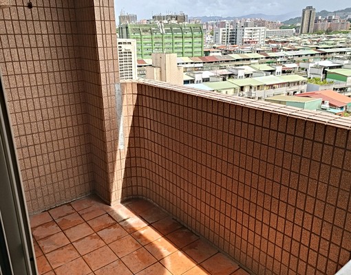 優質社區(綠大郡)高樓層三房明亮好屋 - Image 6