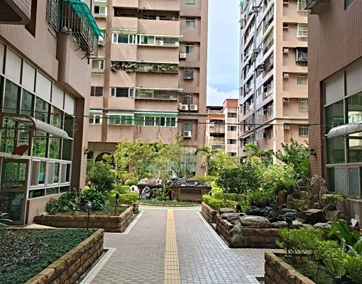 優質社區(綠大郡)高樓層三房明亮好屋 - Image 14