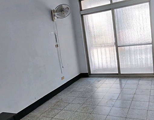 屋主自租霧峰中正超大透天庭院宿舍團屋 - Image 3